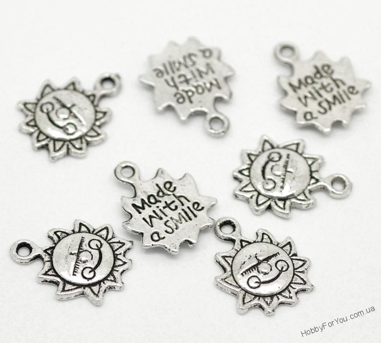 Подвеска "Made with a smile", 12*16 мм, серебро, R0634
