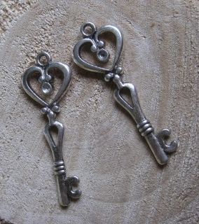 Подвеска Ключ 35, металл, серебро, 41*15 мм, R1371